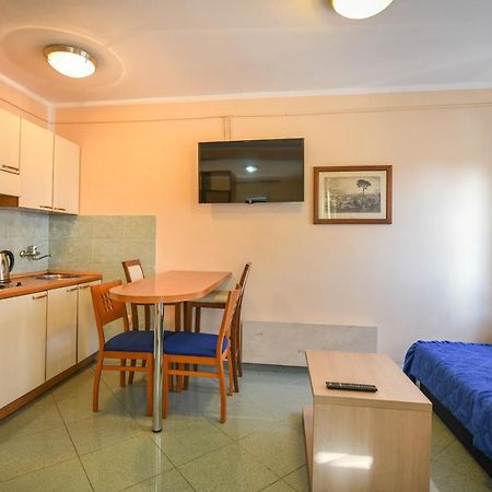 Jolly Apartments Будва Екстер'єр фото