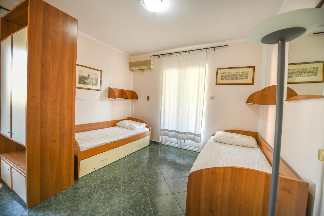 Jolly Apartments Будва Екстер'єр фото